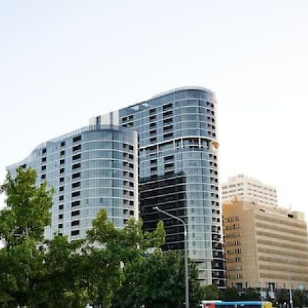 Tucked Away On The Tenth Floor At Woden Apartment Phillip Exterior photo