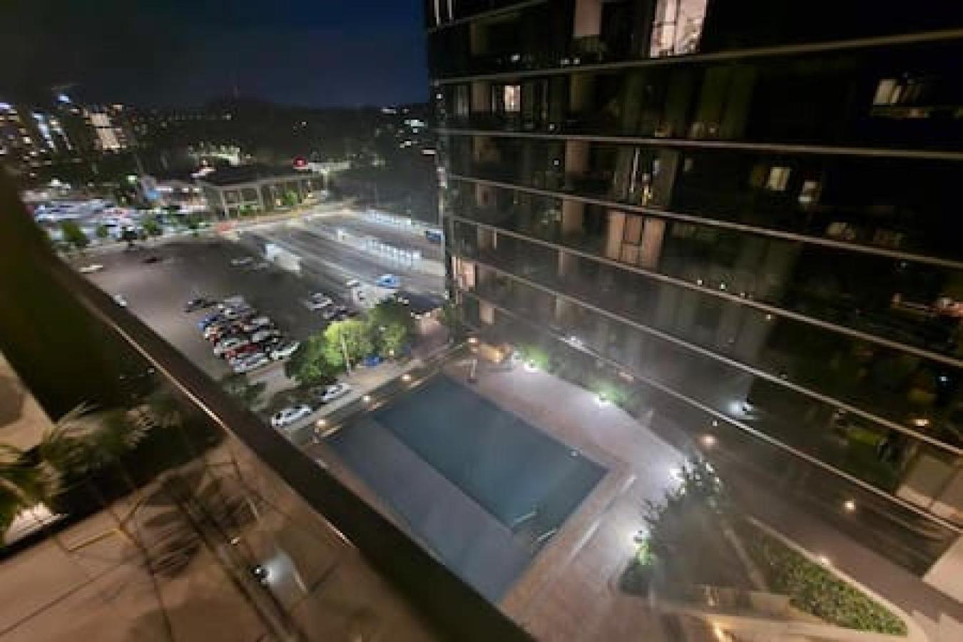 Tucked Away On The Tenth Floor At Woden Apartment Phillip Exterior photo